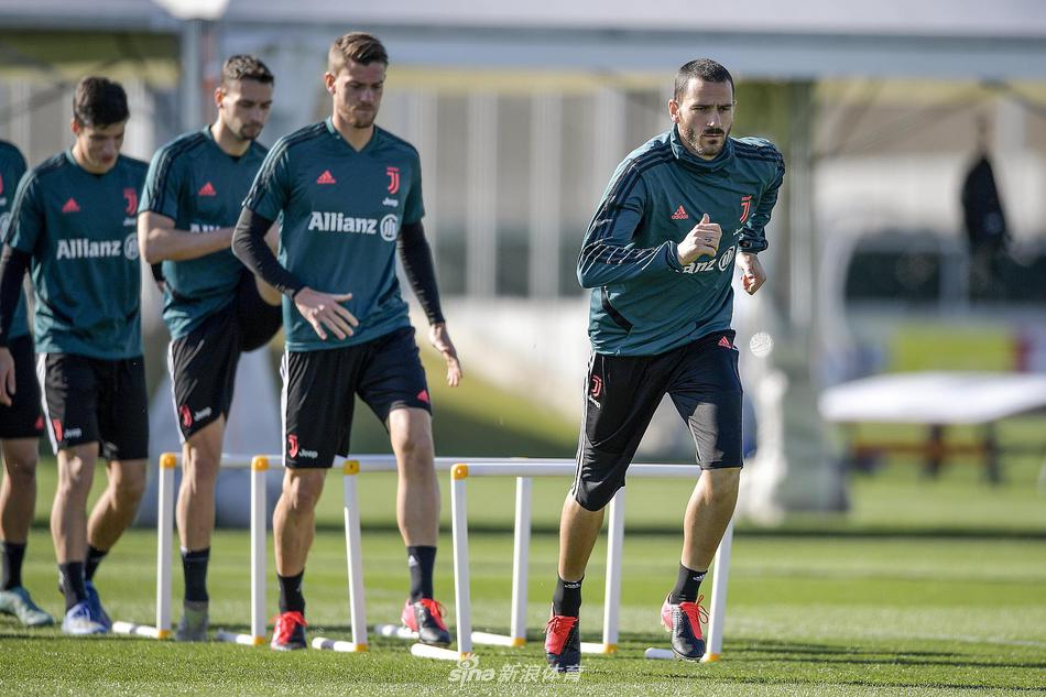 冲刺阶段尤文图斯调整名单以备NBA季后赛，防线松动环节打磨，更衣室稳定，训练强度明显提升(2025nba季后赛对阵图)