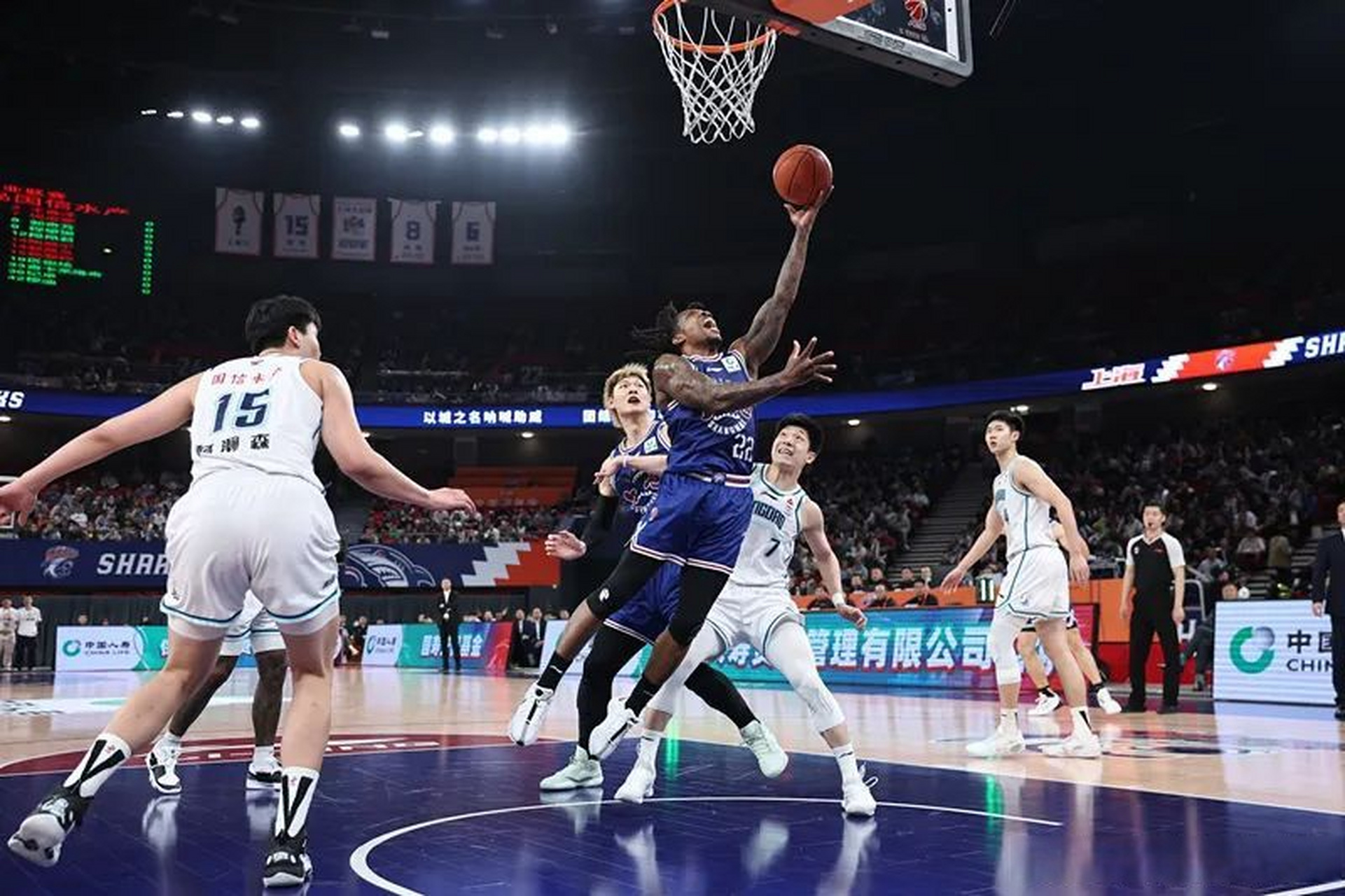 北控篮球邀请特殊学生现场感受cba京津大战 北控篮球邀请特殊学生现场感受cba京津大战