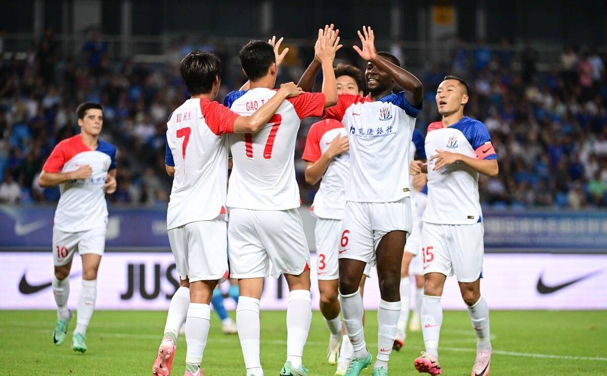 赛前曼城备战中超，战术微调细节曝光，媒体盛赞，训练强度明显提升的简单介绍