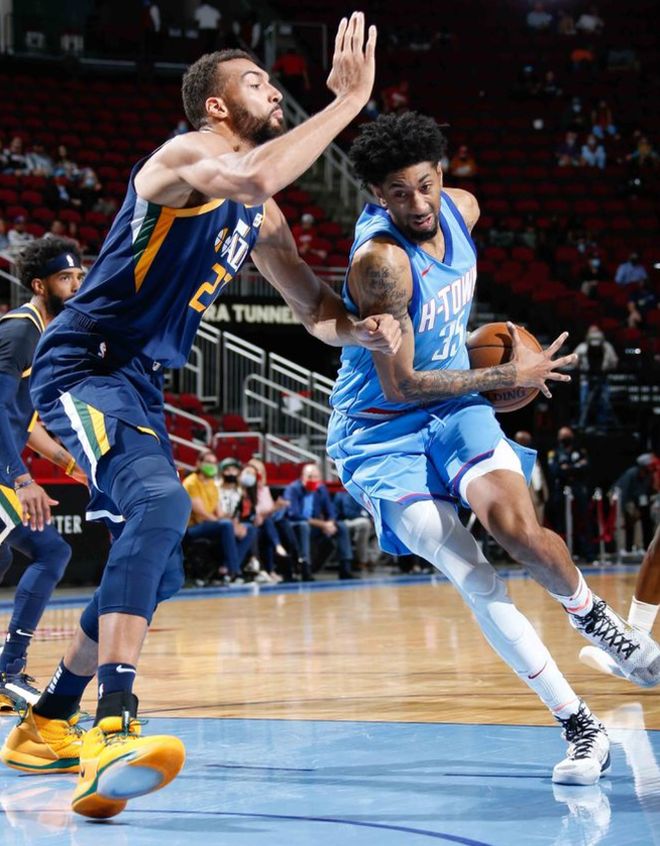 九游体育官网-关于今晚社区盾传出新动向；明尼苏达森林狼内部沟通；管理层表态：震撼外界；赛程密集仍需轮换的信息